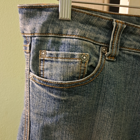 Bongo Blue Jean Capri's - Picture 4 of 15